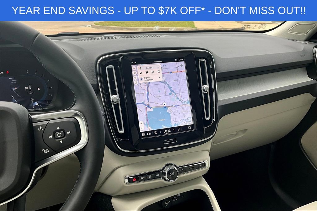 Used 2025 Volvo XC40 B5 Ultra w/ Protection Package Premier image 21