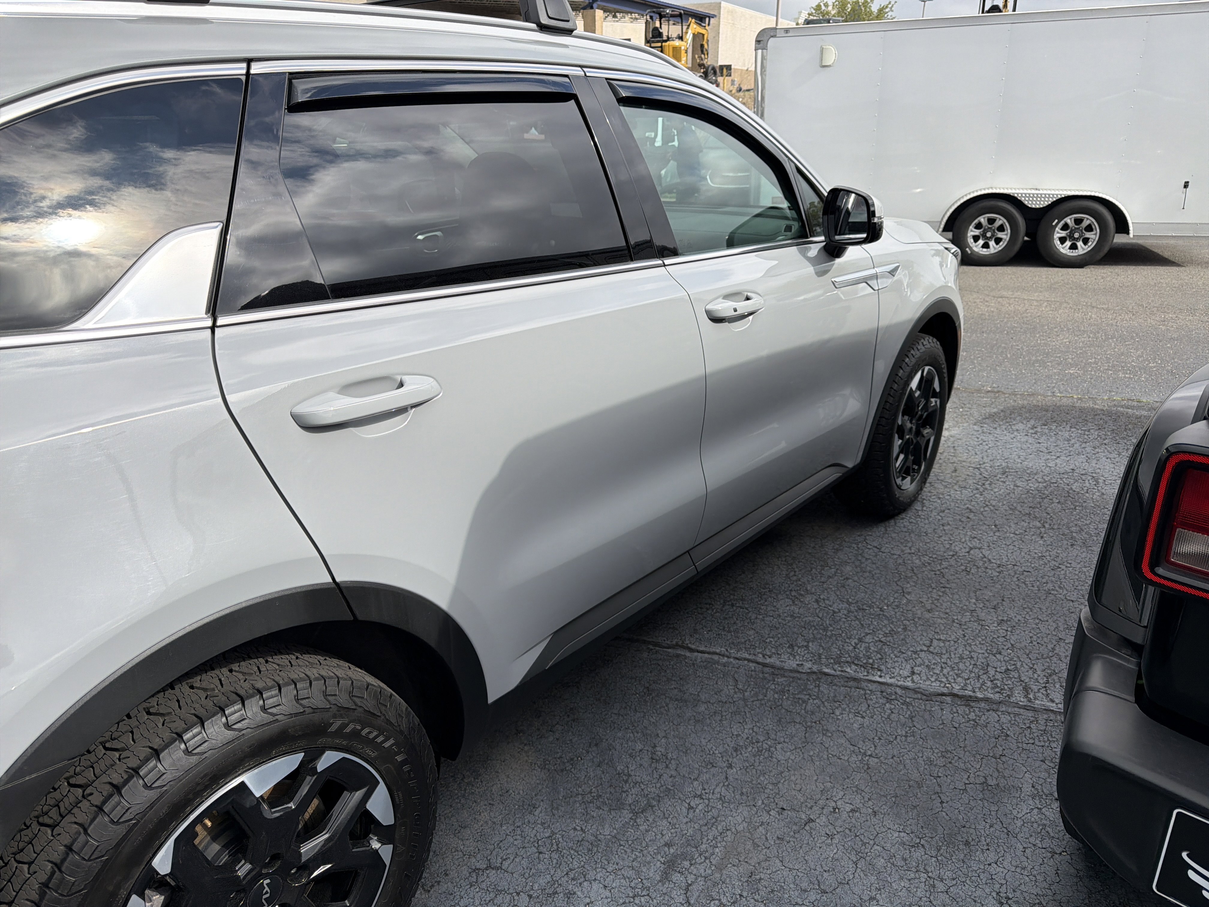 Used 2024 Kia Sorento S w/ Panoramic Sunroof Package image 8