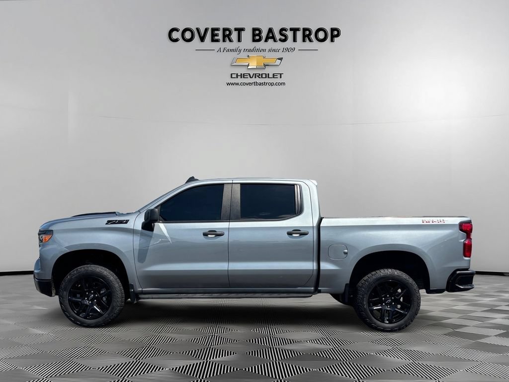 Certified 2023 Chevrolet Silverado 1500 Custom Trail Boss w/ LPO, Dark Essentials Package AWD/4WD image 4