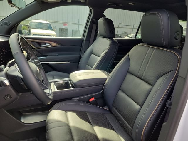 Certified 2025 Chevrolet Traverse High Country w/ LPO, Floor Liner Package FWD image 22
