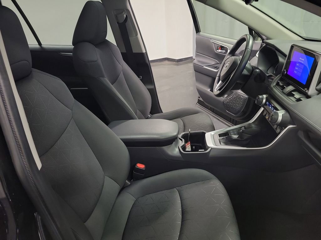 Used 2023 Toyota RAV4 XLE image 23