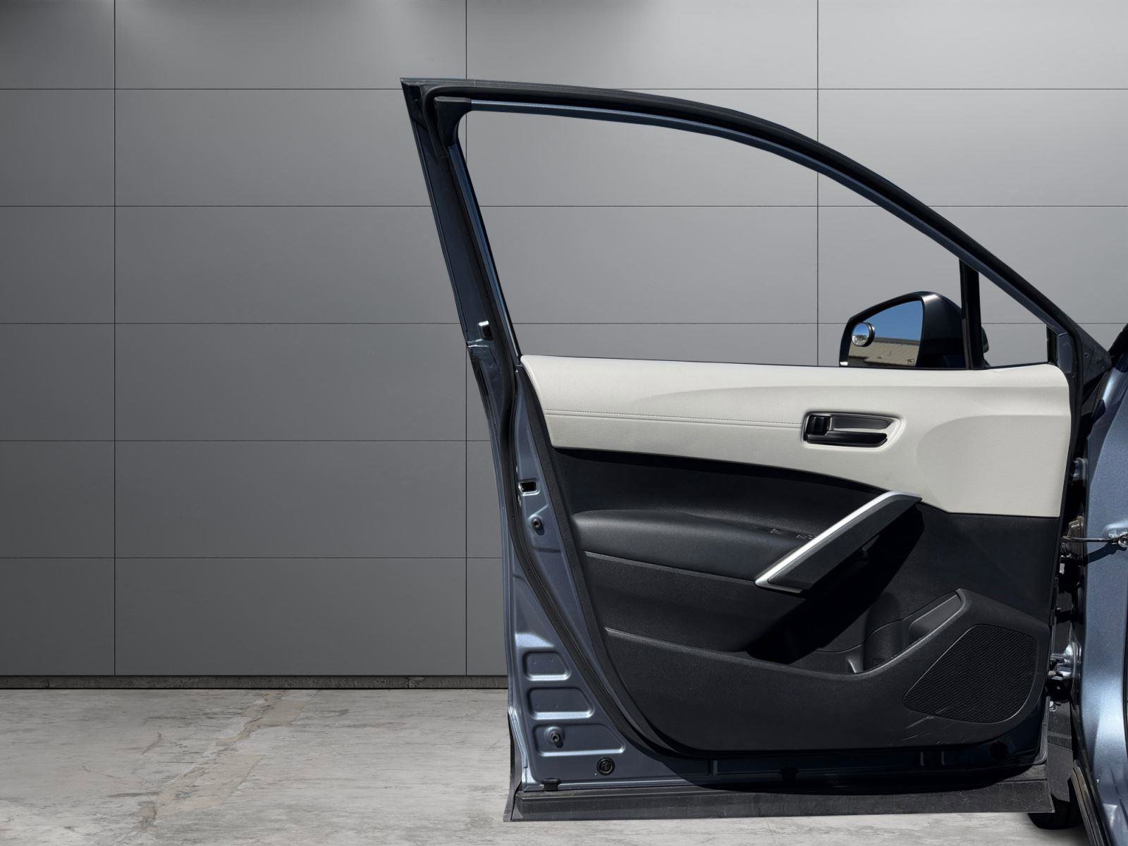 Used 2024 Toyota Corolla Cross L image 14