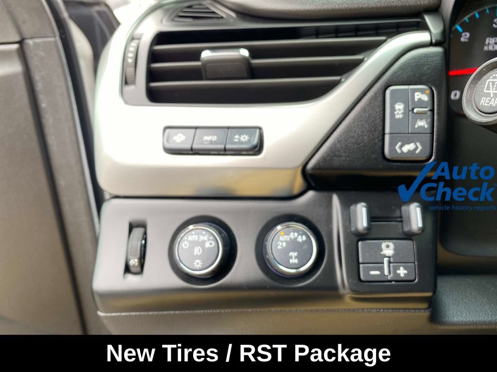 Used 2019 Chevrolet Tahoe Premier w/ RST 6.2L Performance Edition AWD/4WD image 22