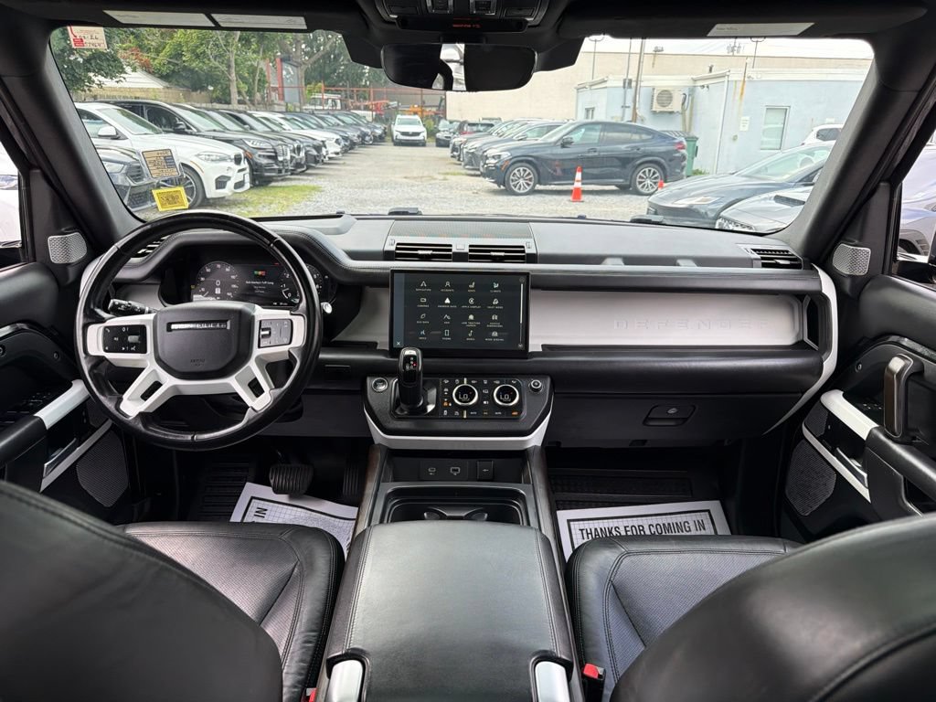 Used 2023 Land Rover Defender 130 SE AWD/4WD image 22