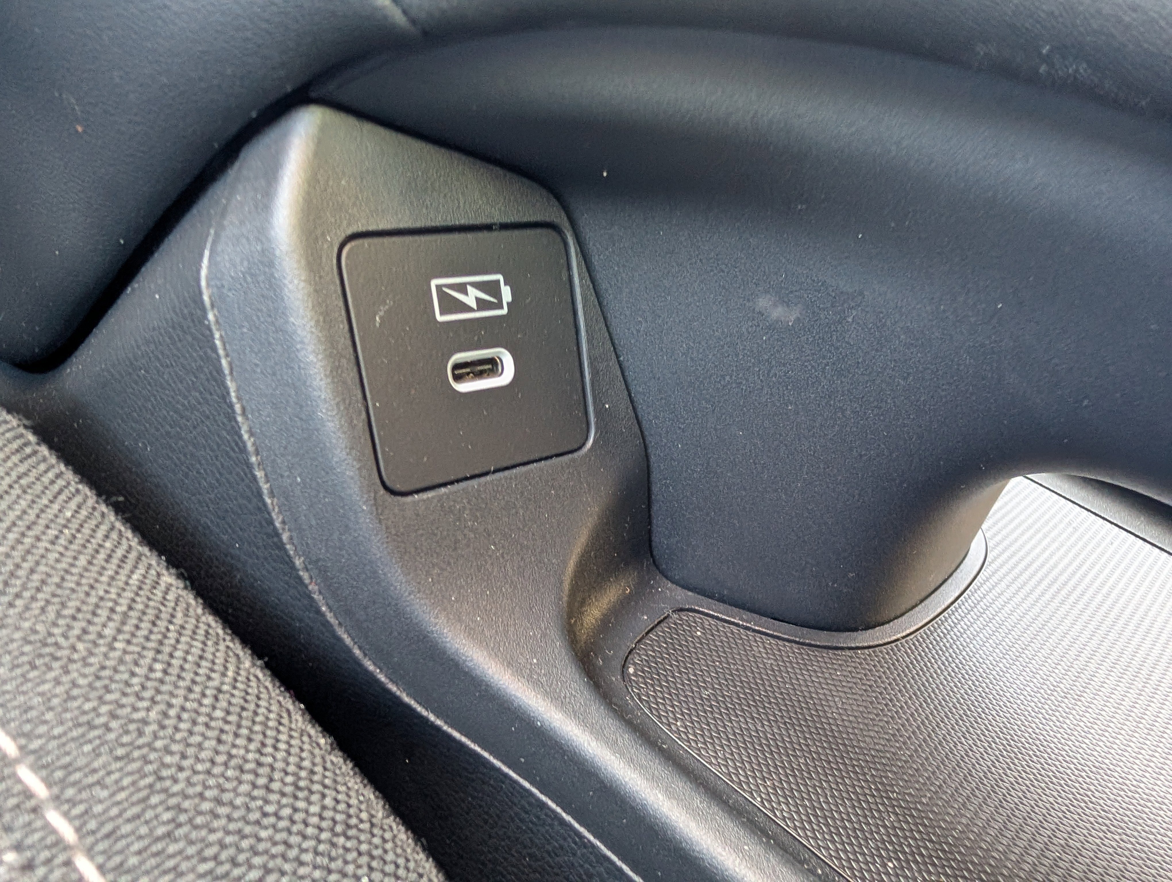 Used 2025 Honda HR-V LX image 33