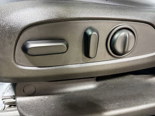 Used 2019 Buick Enclave Essence FWD image 21