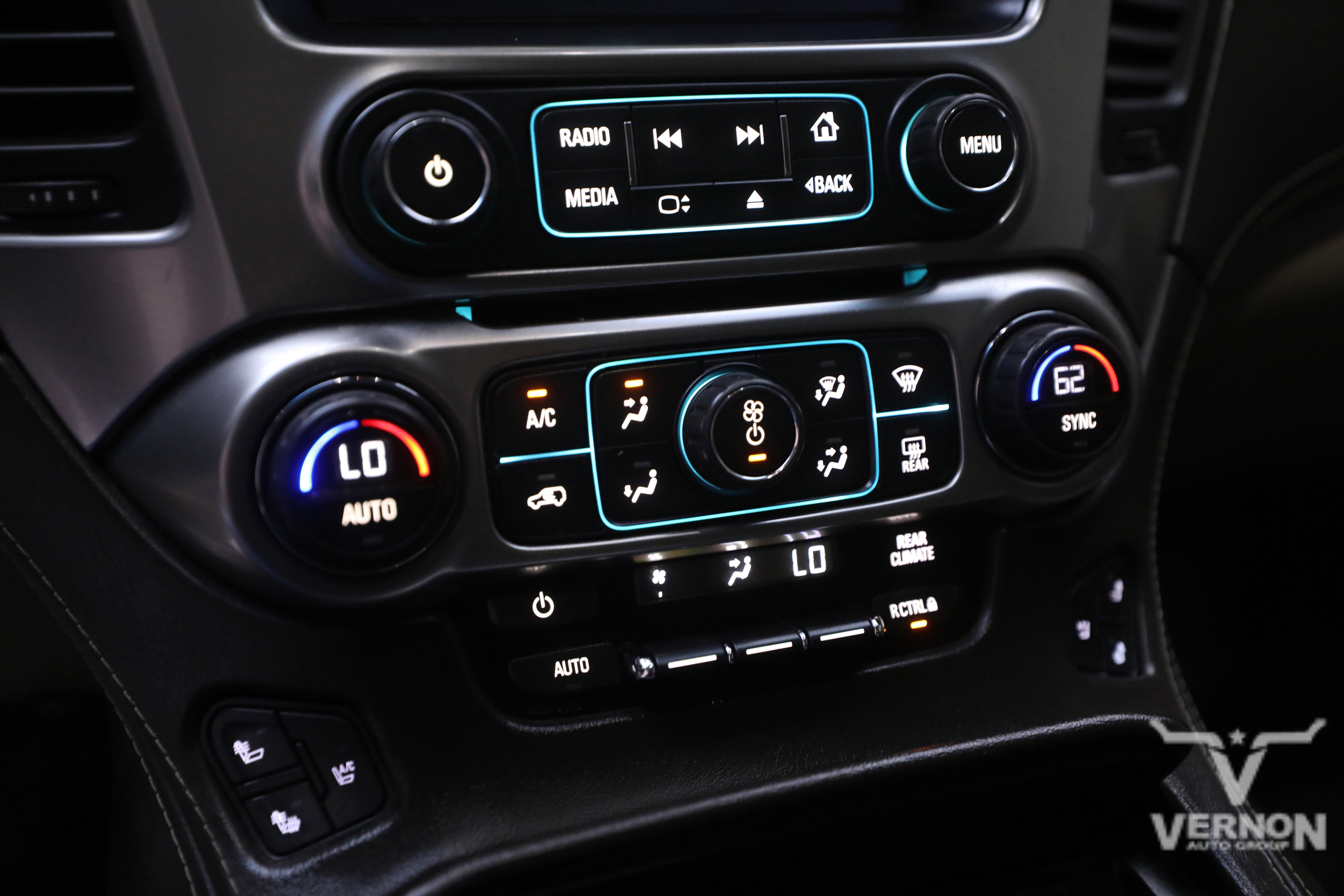 Used 2016 Chevrolet Suburban LTZ image 25