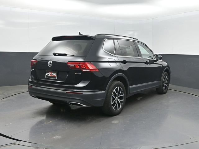 Used 2021 Volkswagen Tiguan SE AWD/4WD image 31