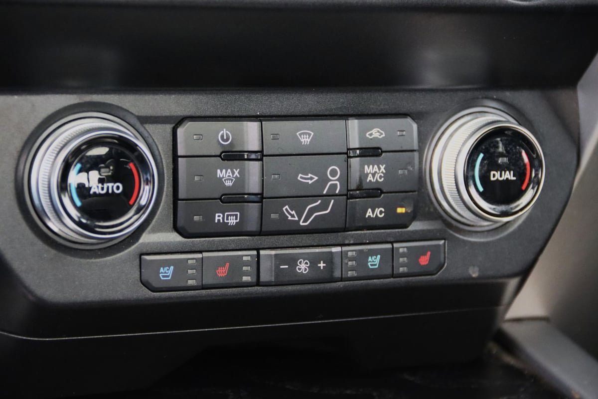 Used 2019 Ford F350 Platinum w/ Platinum Ultimate Package AWD/4WD image 45
