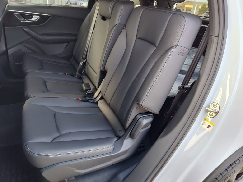 New 2026 Audi Q7 3.0T Premium Plus AWD/4WD image 14