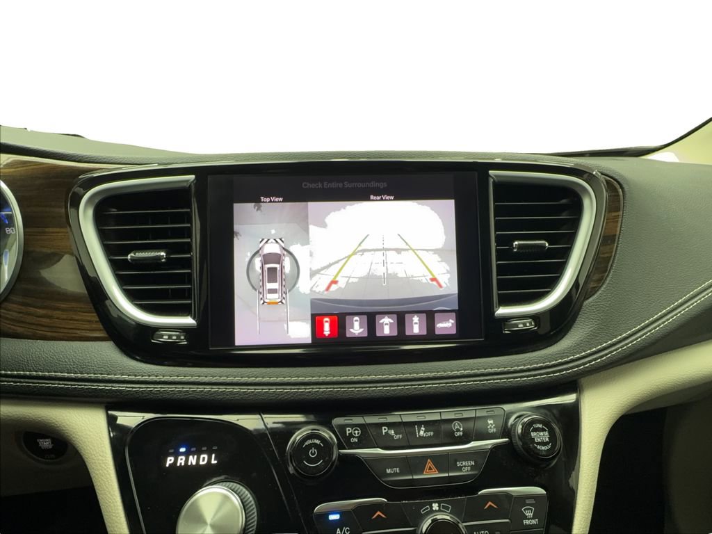 Used 2022 Chrysler Pacifica Limited FWD image 46