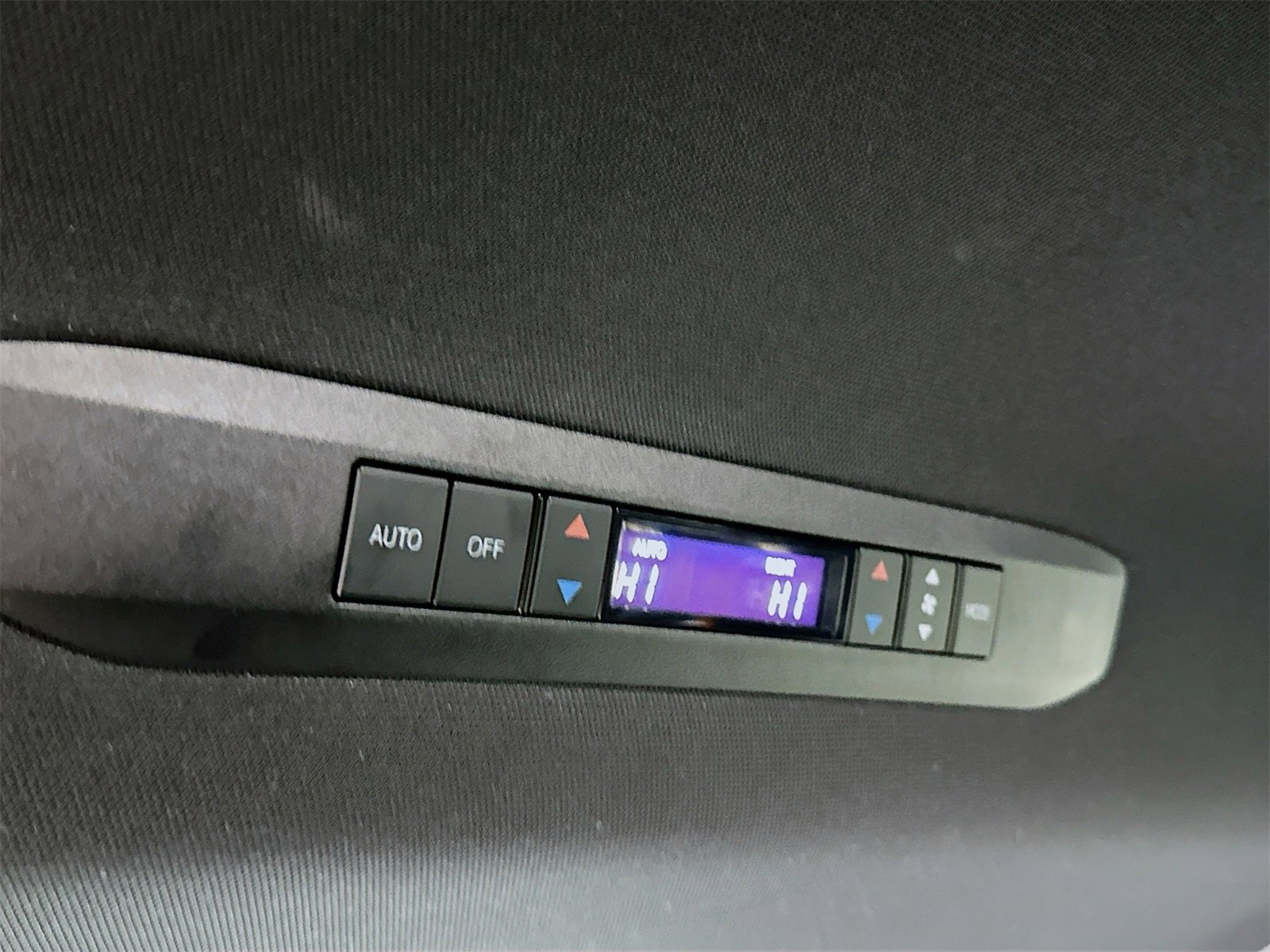 Certified 2025 Toyota Sienna XSE image 26