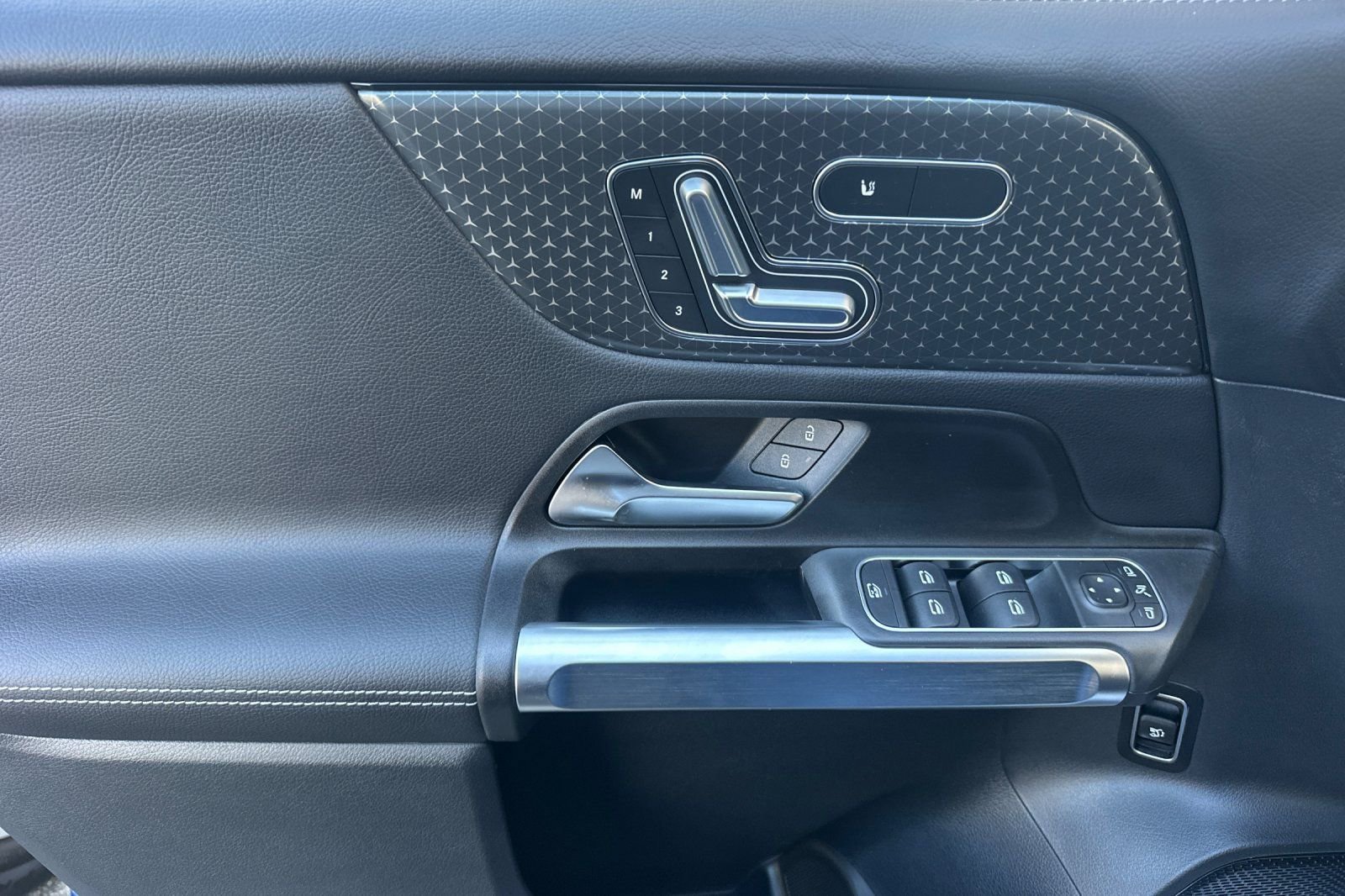 New 2026 Mercedes-Benz GLB 250 GLB 250 image 21