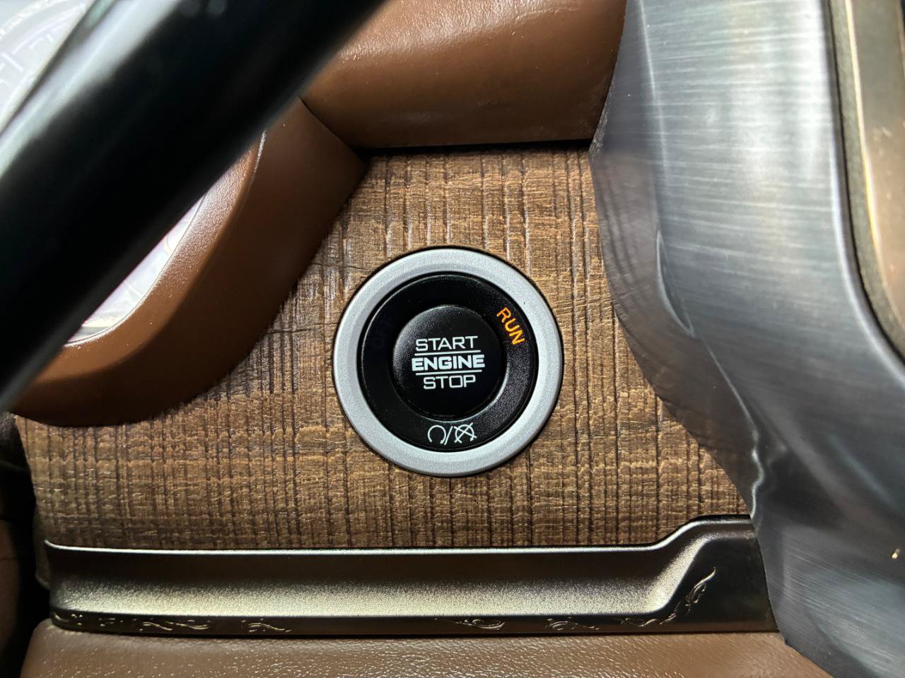 Used 2019 RAM 3500 Limited AWD/4WD image 31