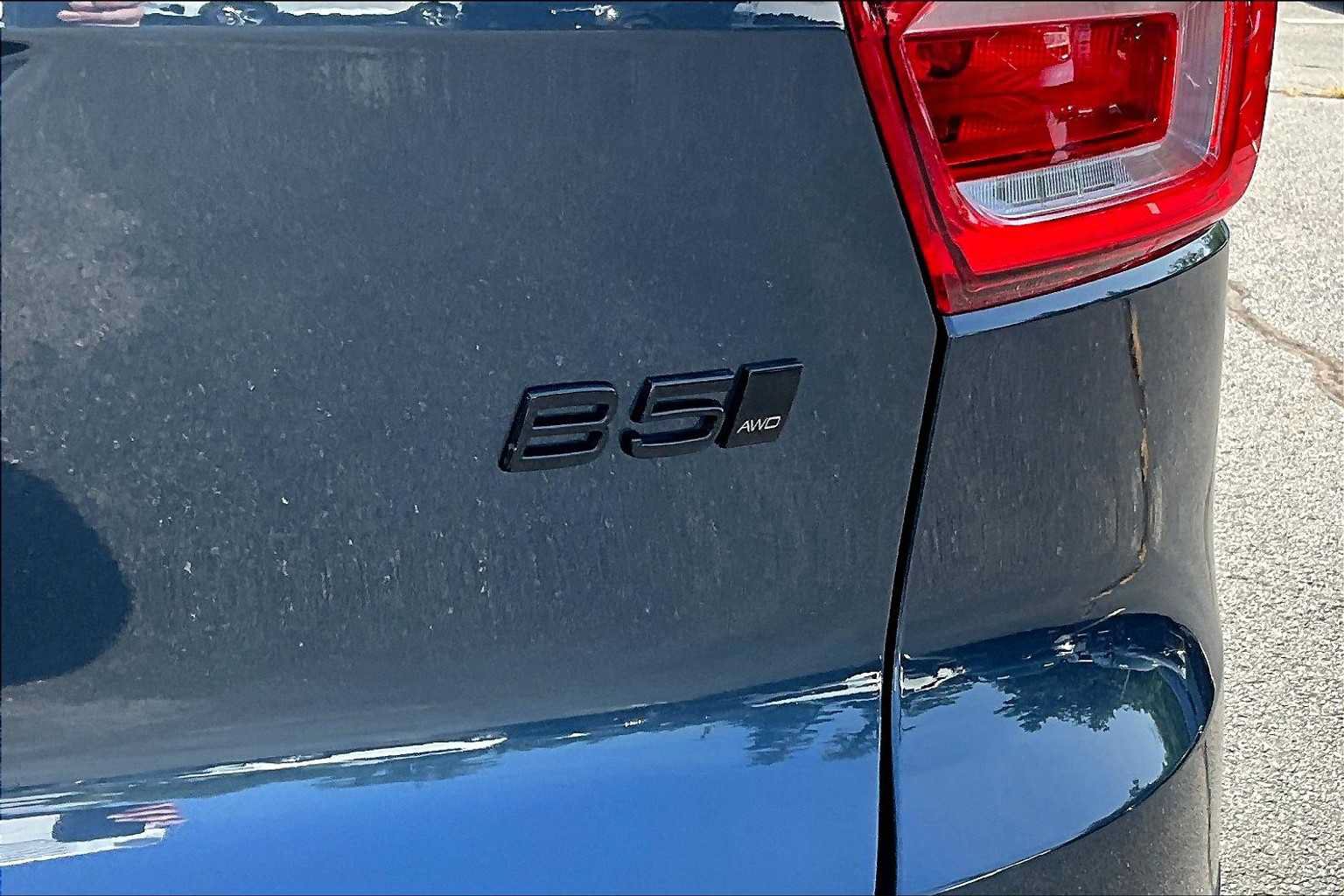 New 2026 Volvo XC40 B5 Ultra w/ Protection Package Premier AWD/4WD image 6