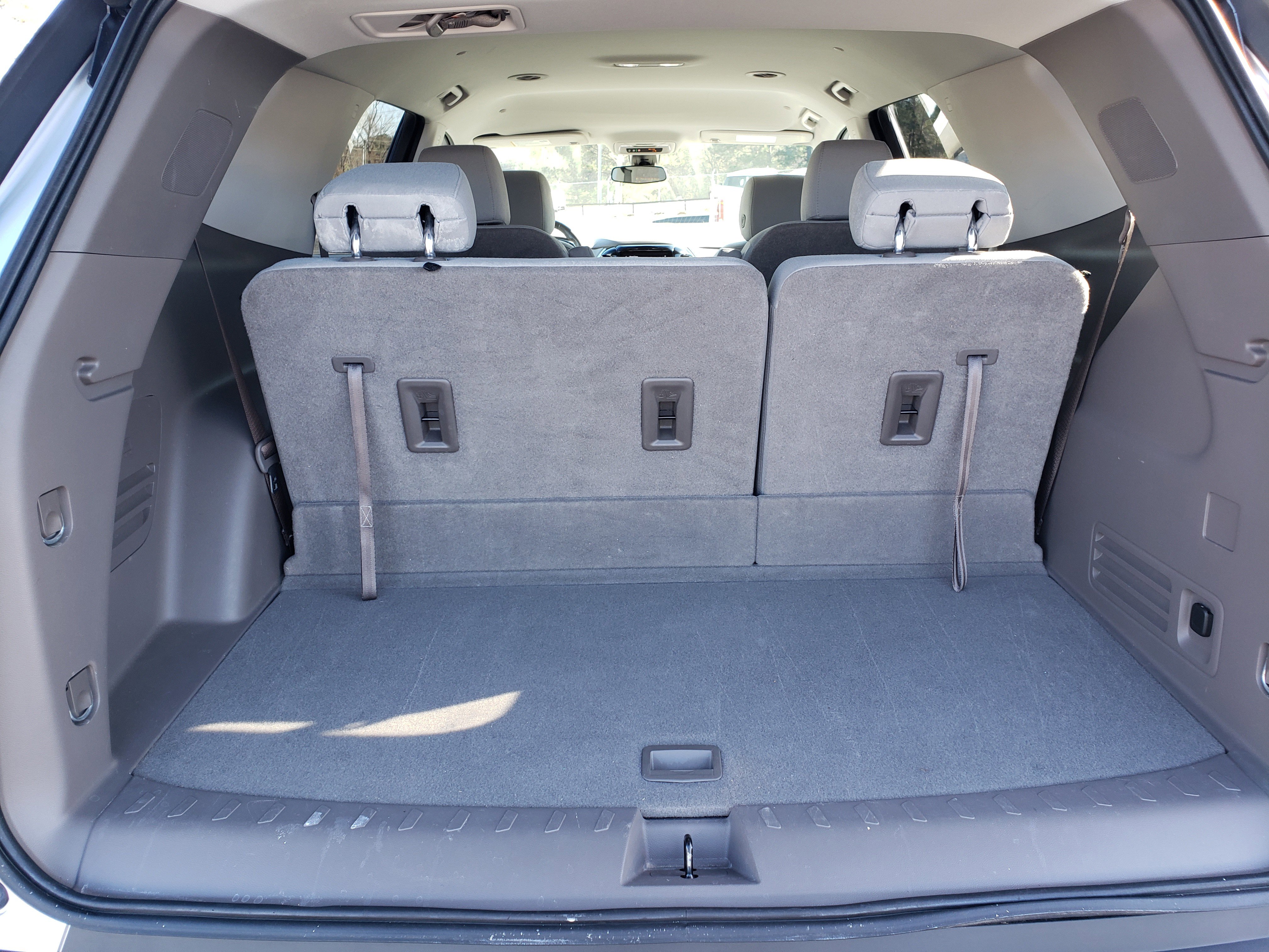 Used 2020 Chevrolet Traverse LT image 10