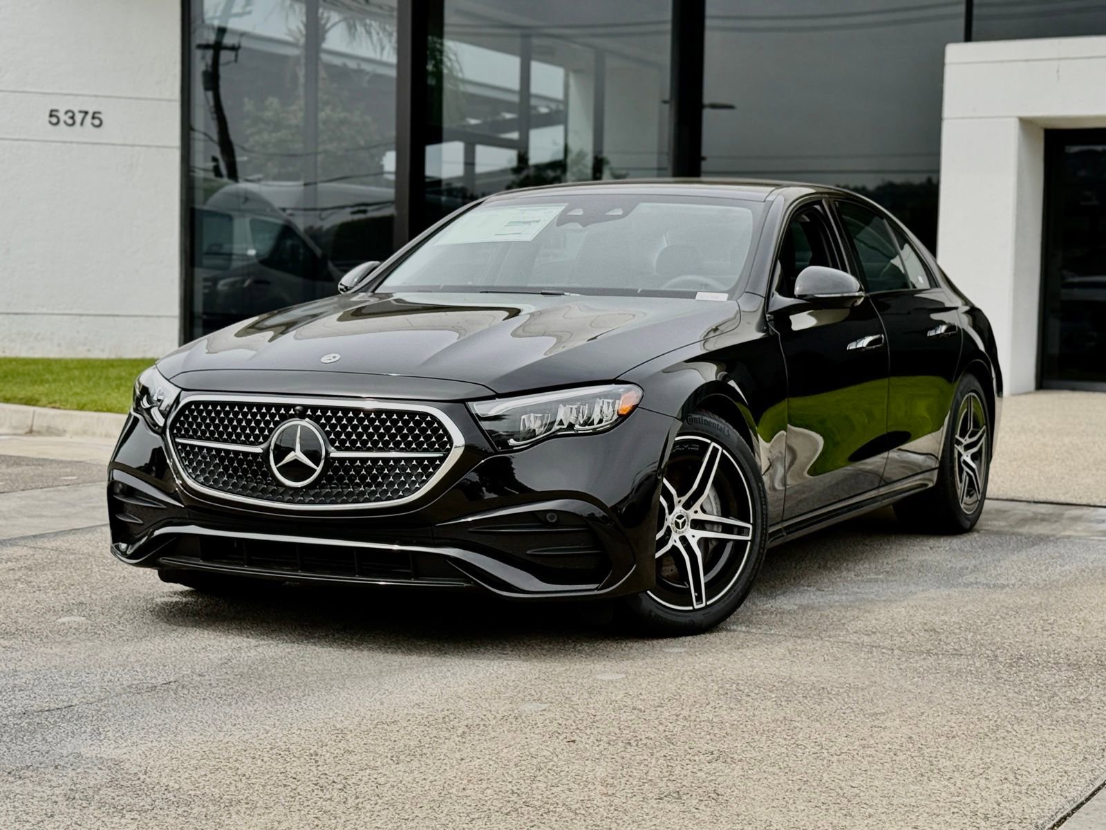 New 2026 Mercedes-Benz E 450 4MATIC Sedan image 2
