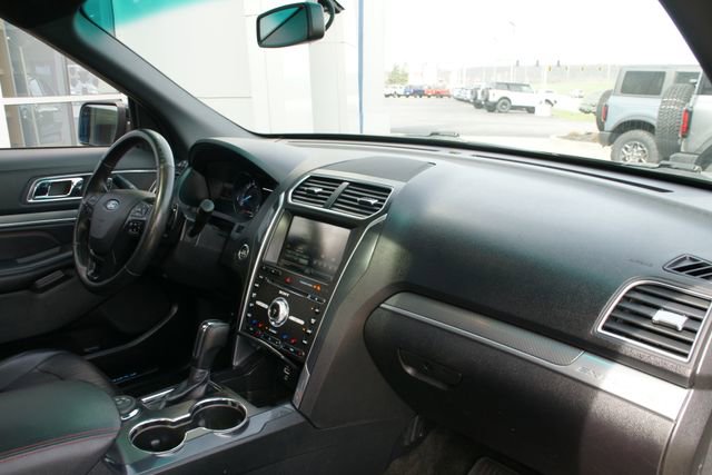 Used 2016 Ford Explorer Sport w/ Equipment Group 401A image 44