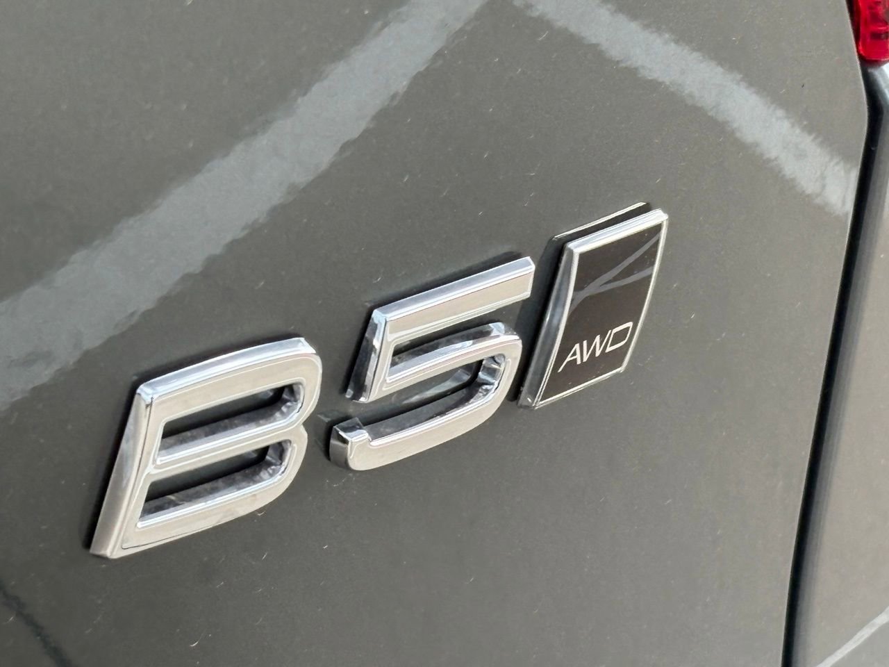 New 2026 Volvo XC40 B5 Core w/ Climate Package image 9