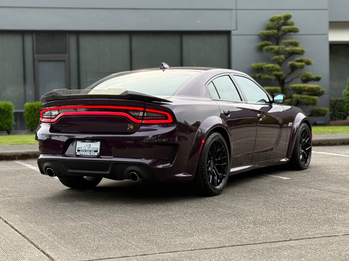 Used 2022 Dodge Charger Scat Pack RWD image 3