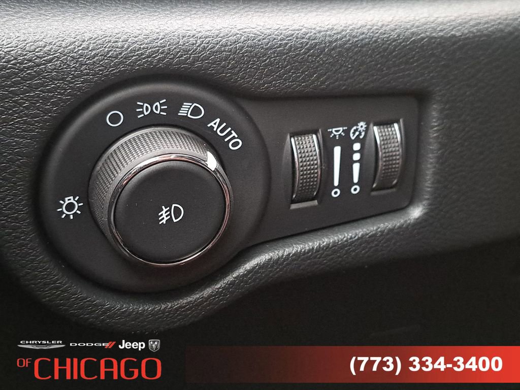 New 2026 Chrysler Pacifica Select w/ S Appearance Package image 26