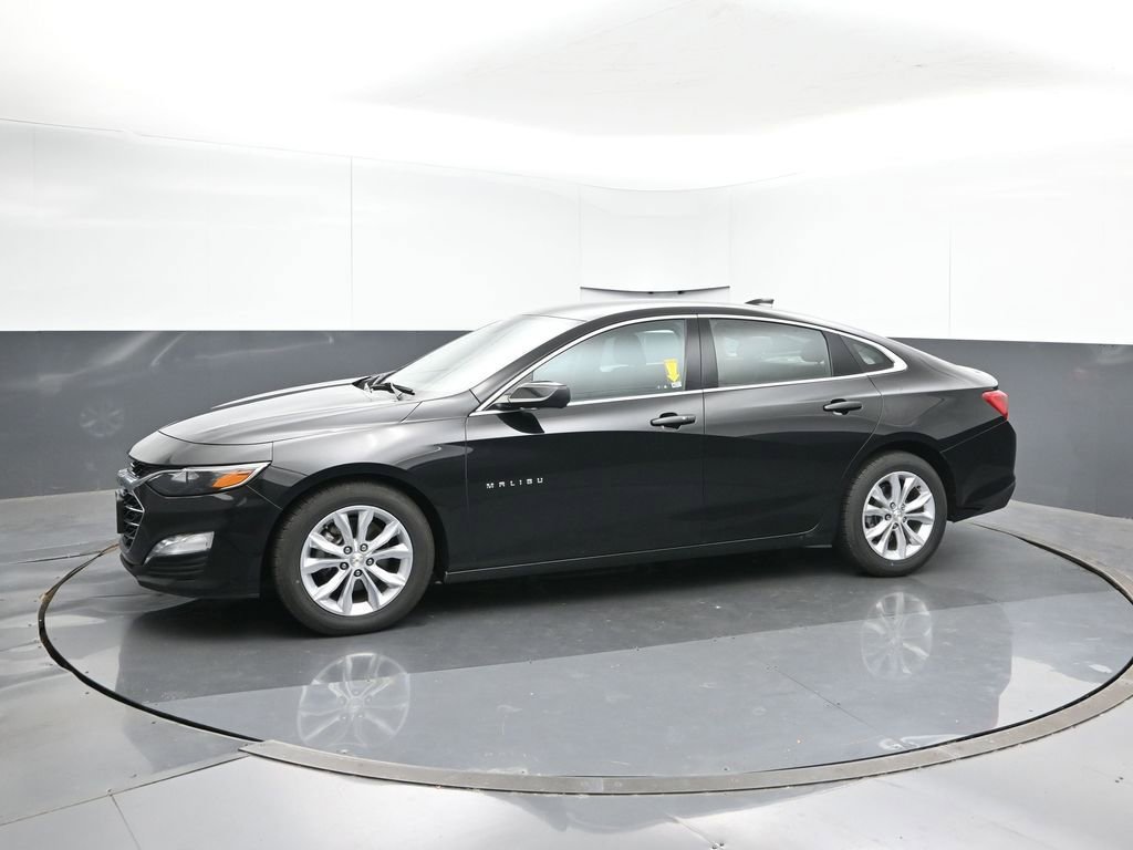 Used 2023 Chevrolet Malibu LT image 2