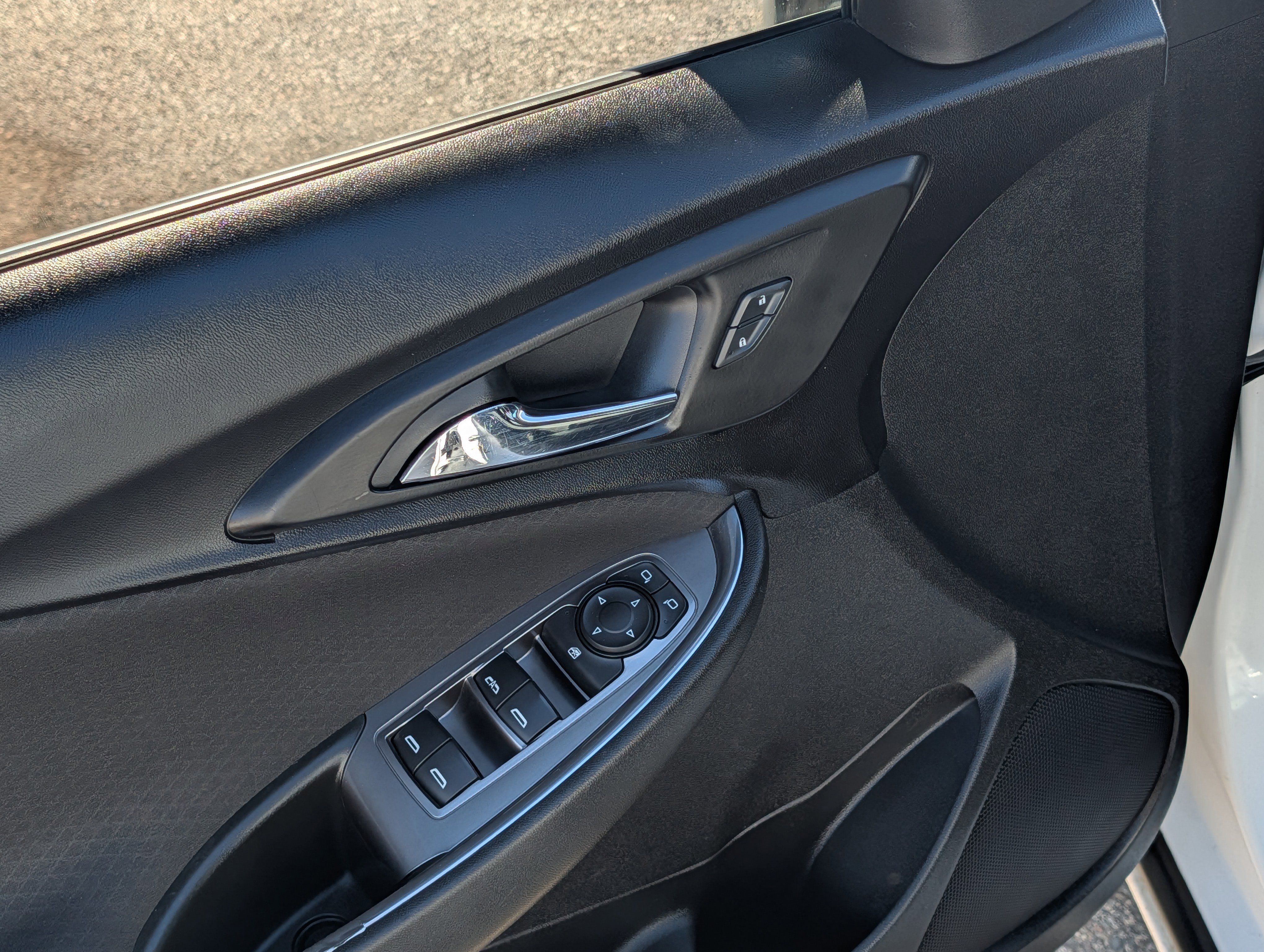 Used 2020 Chevrolet Malibu LT image 17