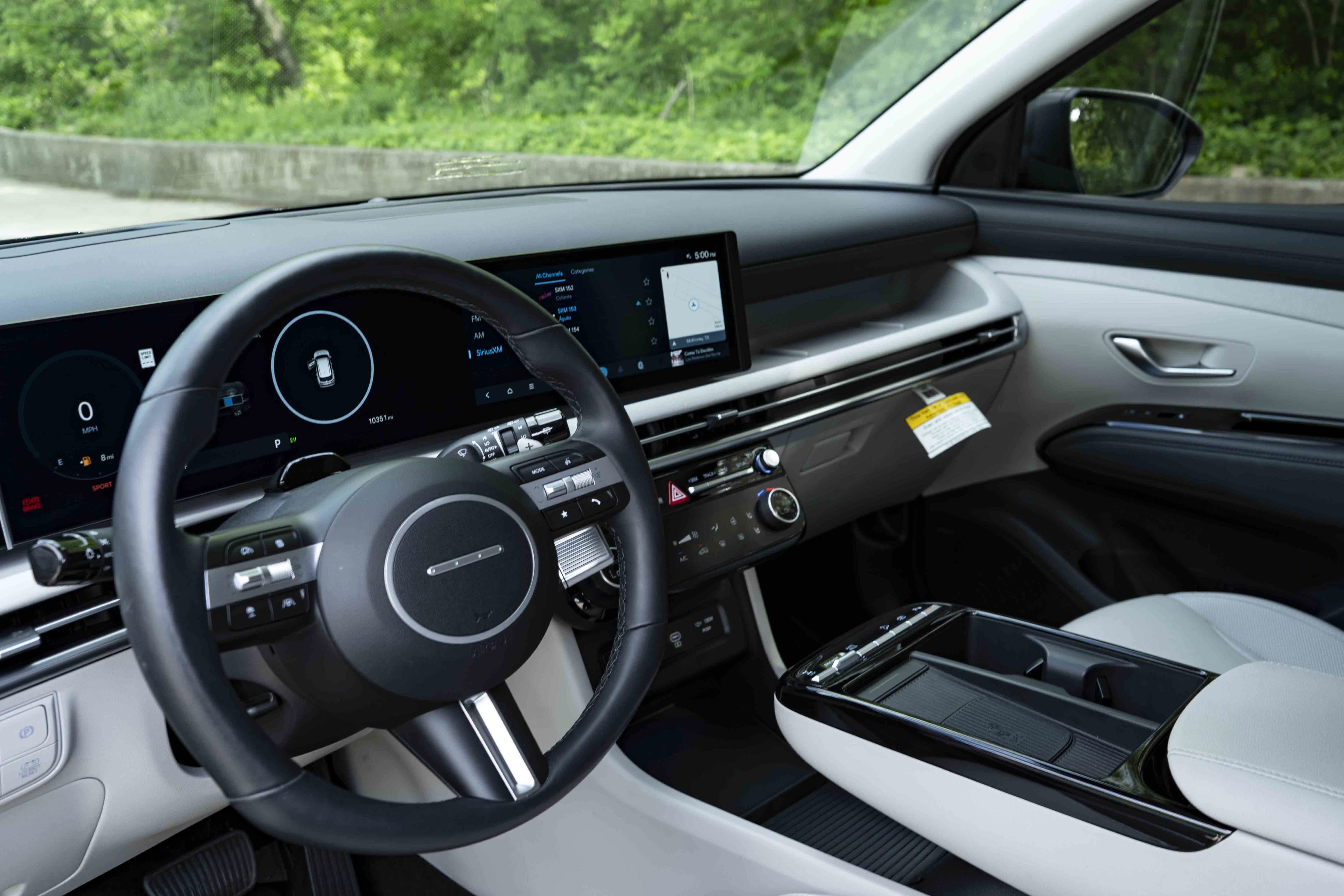 Used 2025 Hyundai Tucson Limited image 16