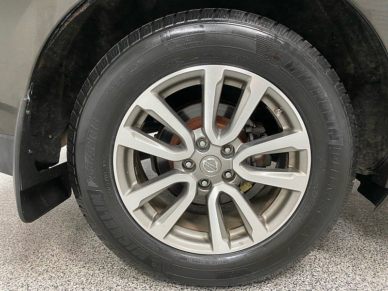 Used 2015 Nissan Pathfinder SV w/ Cargo Package image 26