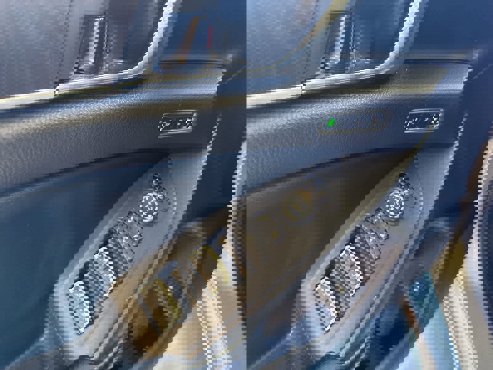 Used 2018 Honda Accord EX-L image 18