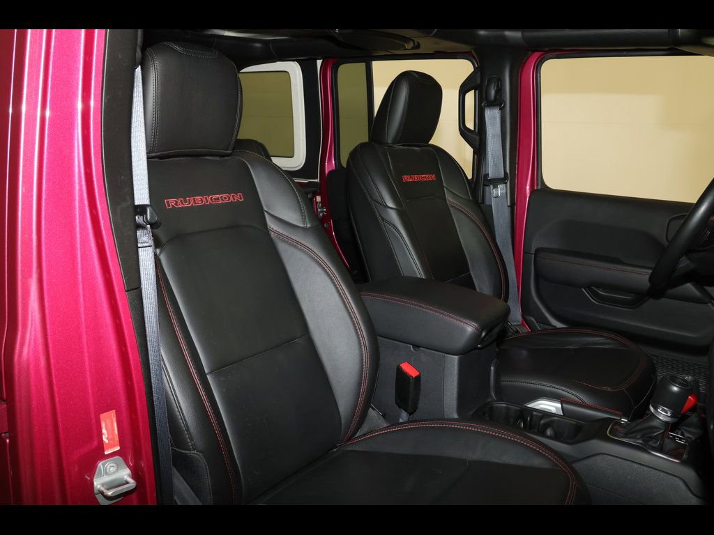 Used 2022 Jeep Wrangler Unlimited Rubicon w/ LED Lighting Group AWD/4WD image 27