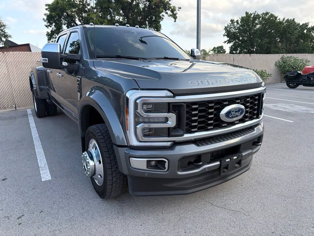 Used 2025 Ford F450 Platinum w/ Platinum Plus Package AWD/4WD image 3