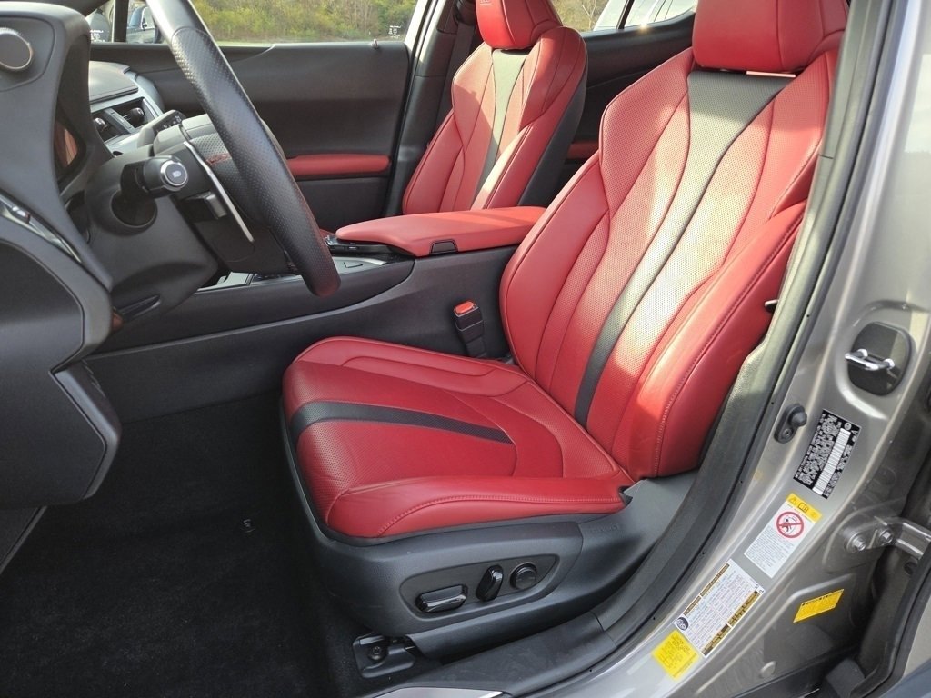 Used 2019 Lexus UX 200 F Sport image 6