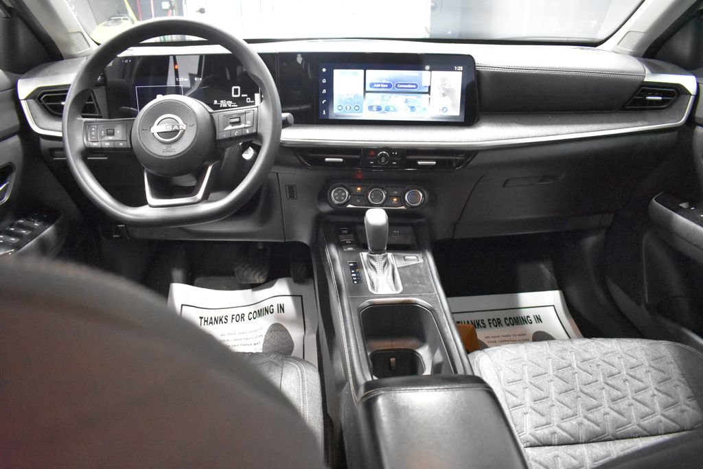 Certified 2025 Nissan Kicks SV AWD/4WD image 13