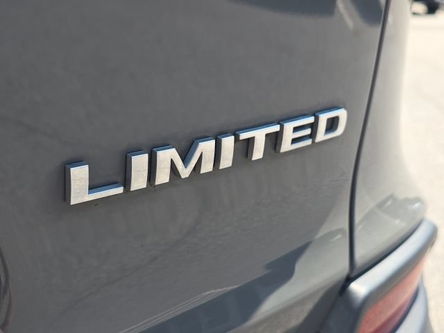 Used 2020 Jeep Cherokee Limited AWD/4WD image 10