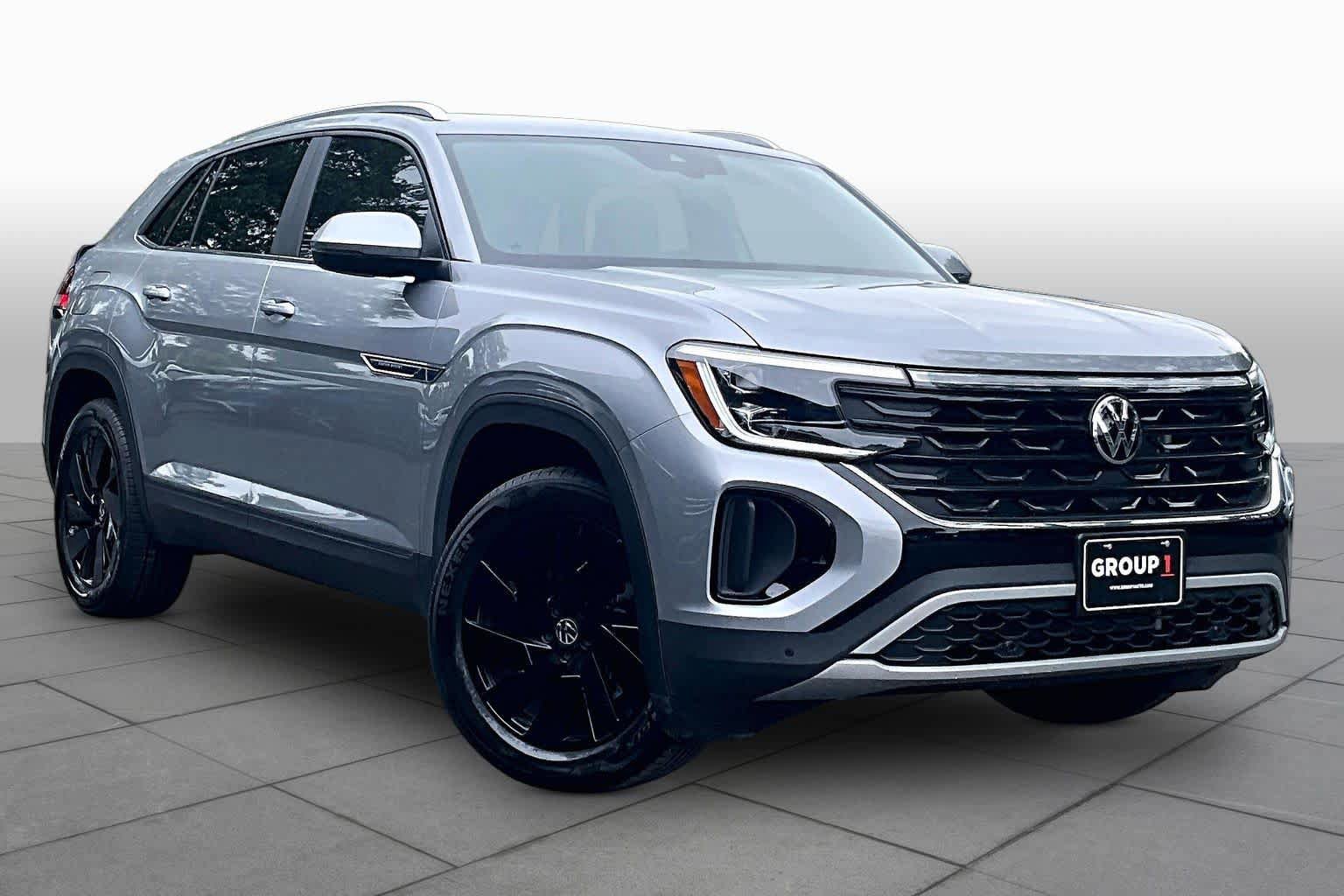Certified 2026 Volkswagen Atlas Cross Sport SE FWD image 3