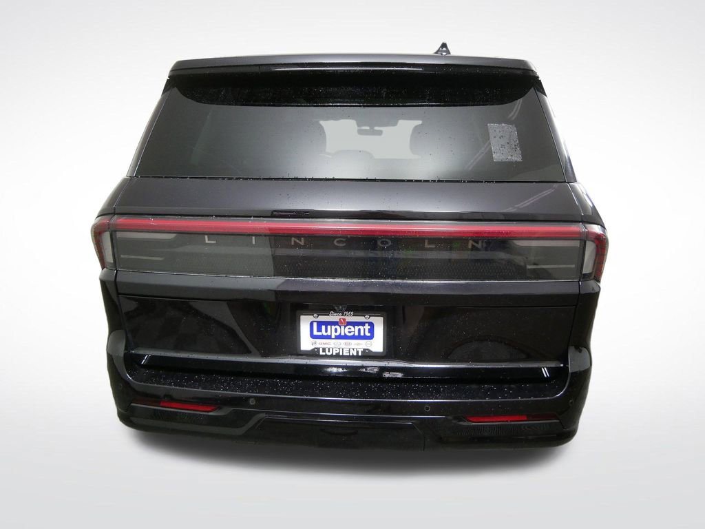 Used 2025 Lincoln Navigator Reserve image 5
