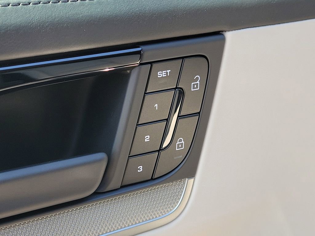 New 2026 Porsche Cayenne AWD/4WD image 25