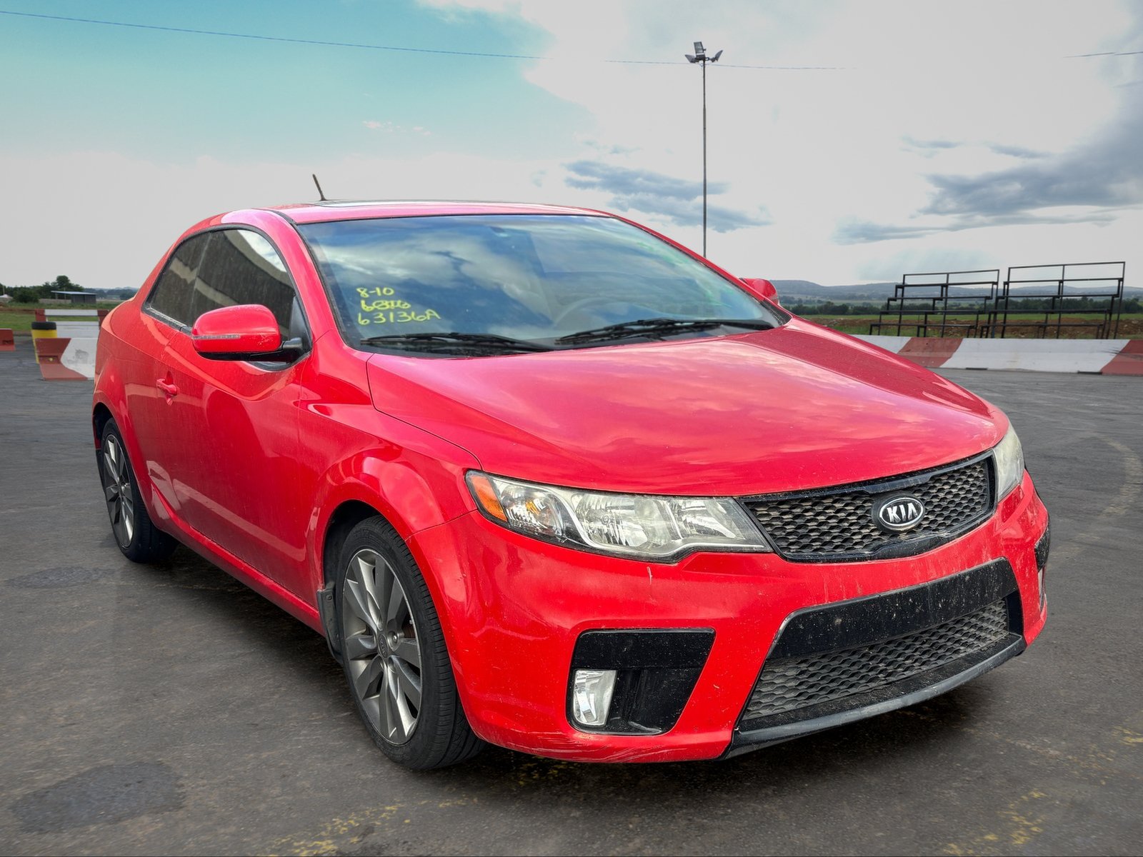 Used 2011 Kia Forte Koup SX w/ Leather Pkg FWD image 2