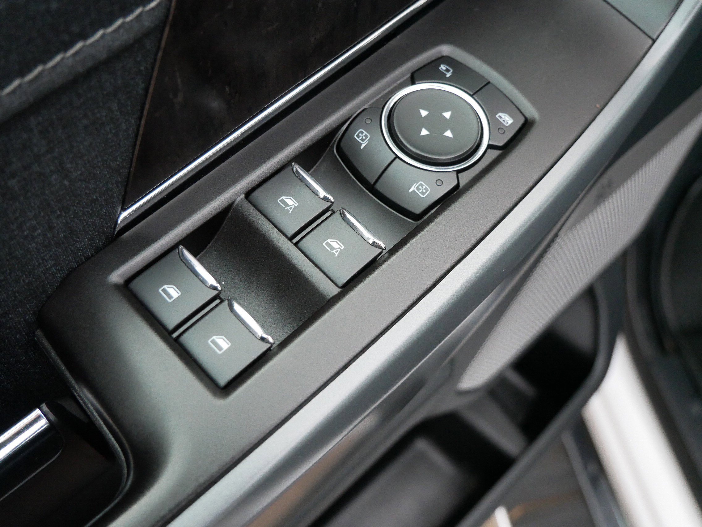 Used 2021 Ford F150 Lariat w/ Equipment Group 502A High AWD/4WD image 14