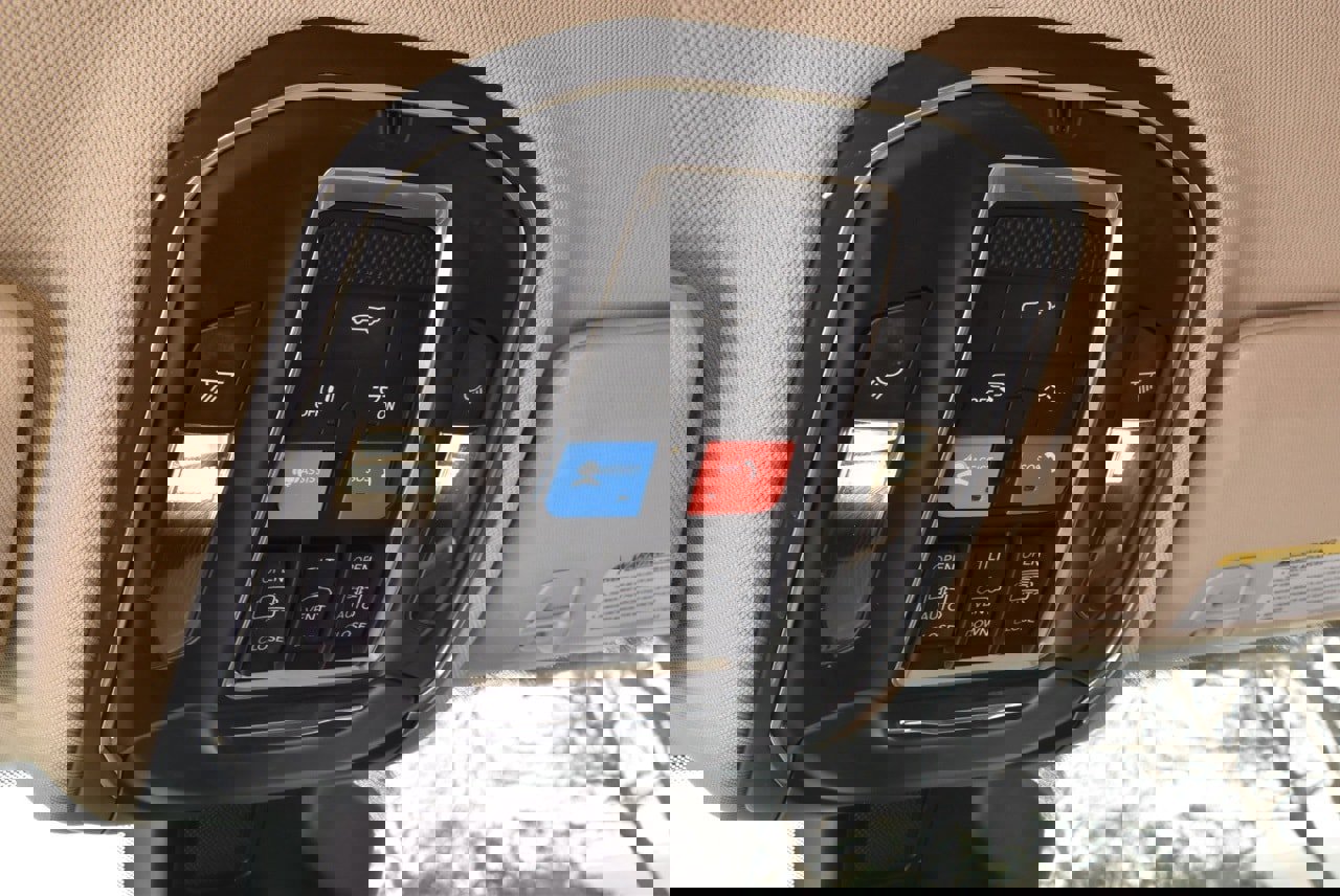 Used 2022 Jeep Grand Cherokee L Limited image 32