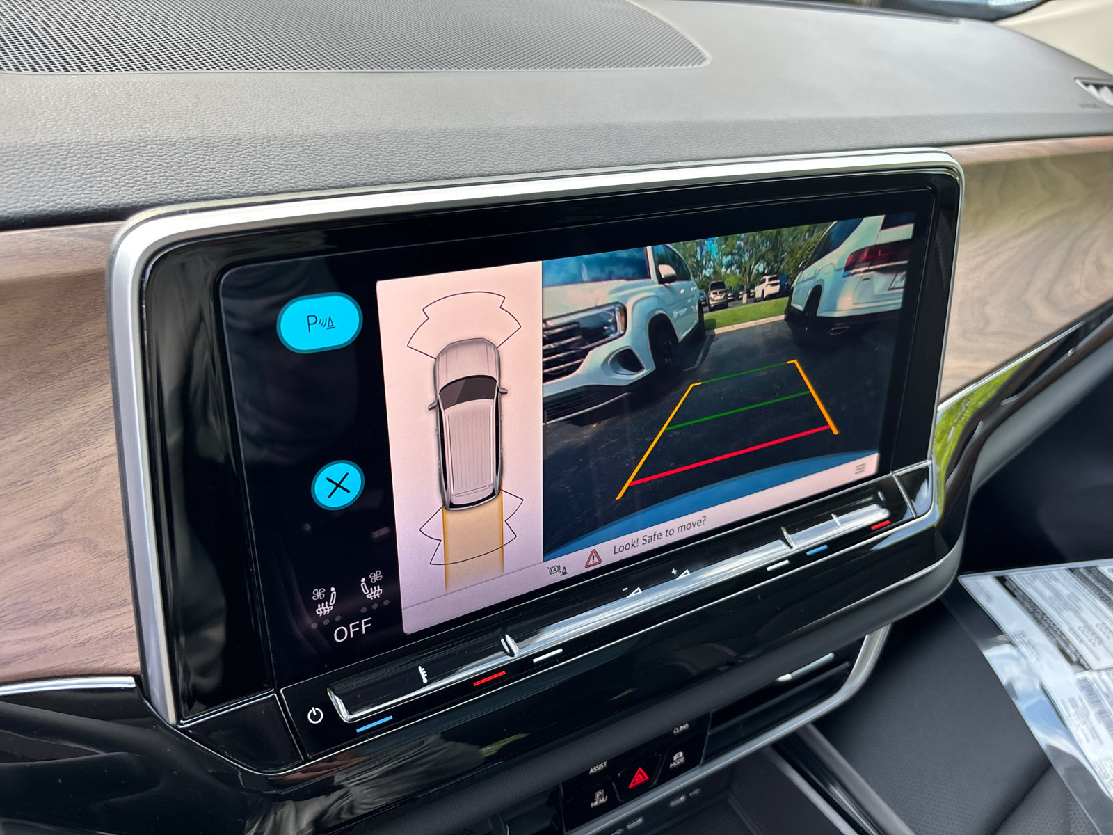New 2026 Volkswagen Atlas SE FWD image 20