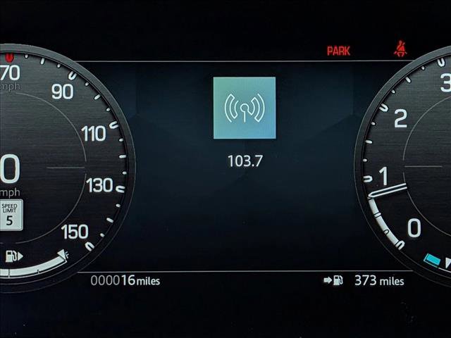 New 2026 Land Rover Defender 110 X-Dynamic SE image 10