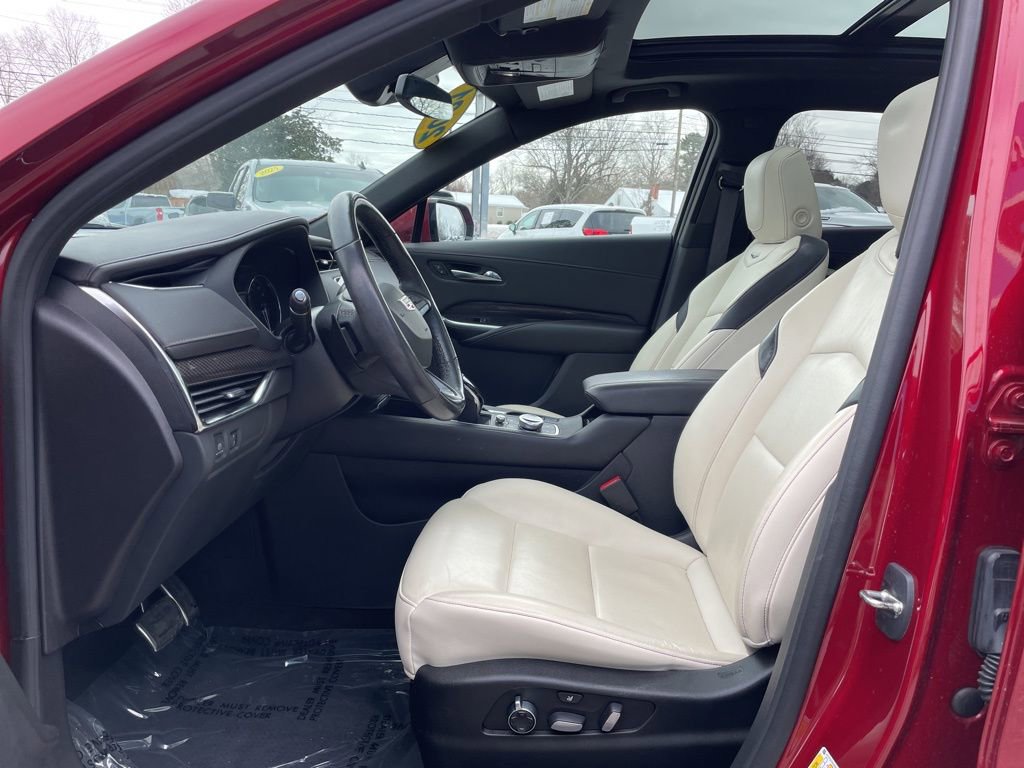 Used 2021 Cadillac XT4 Sport image 4