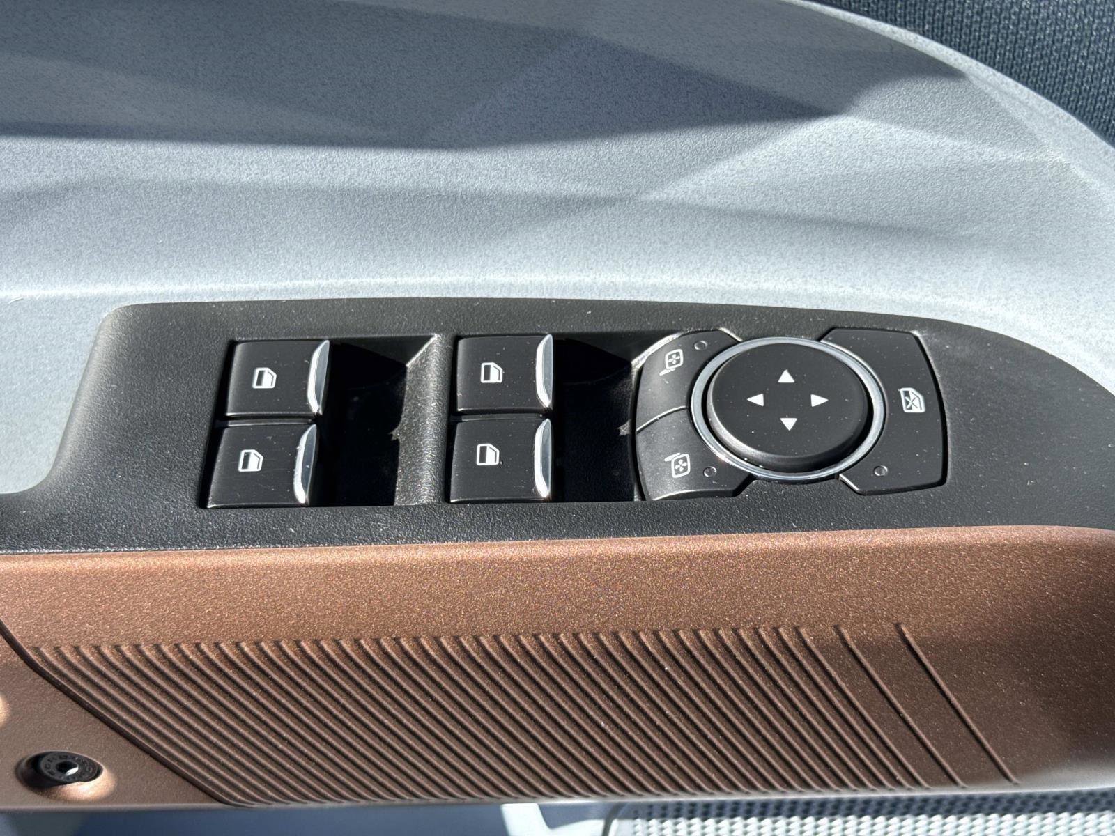 Used 2022 Ford Maverick Lariat image 17