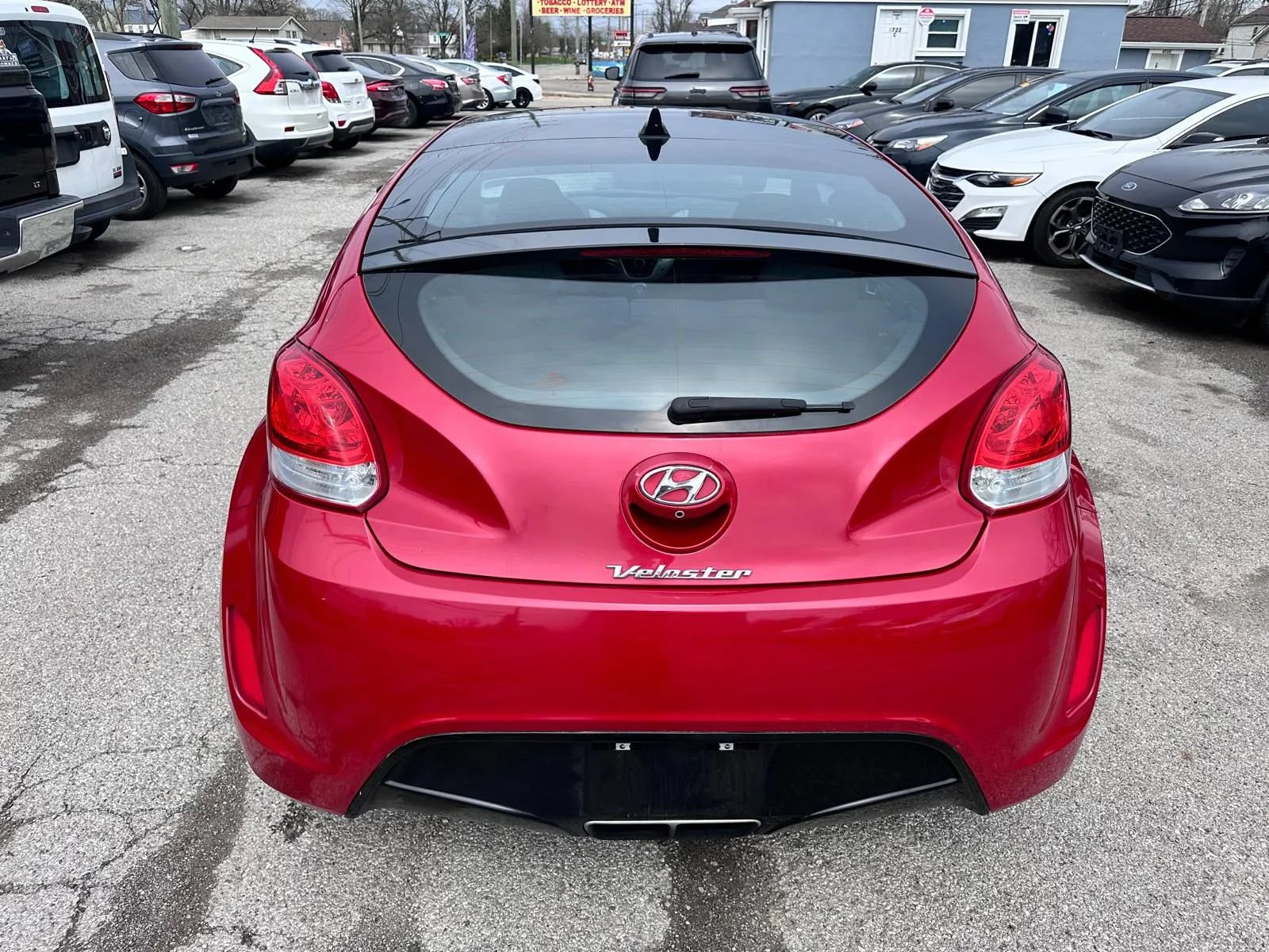 Used 2017 Hyundai Veloster Value Edition FWD image 4