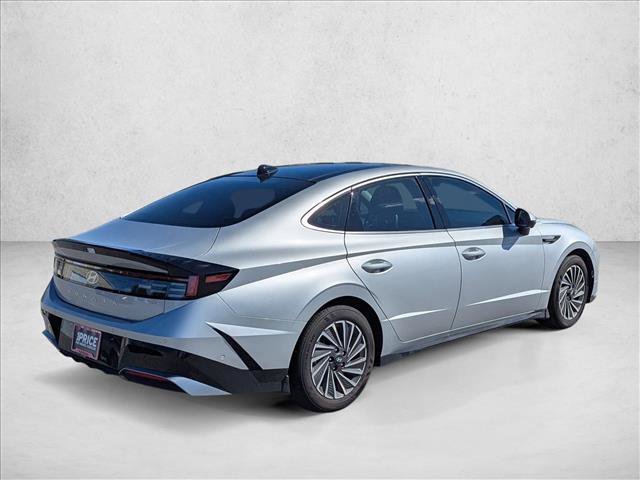 Certified 2025 Hyundai Sonata Limited FWD image 5