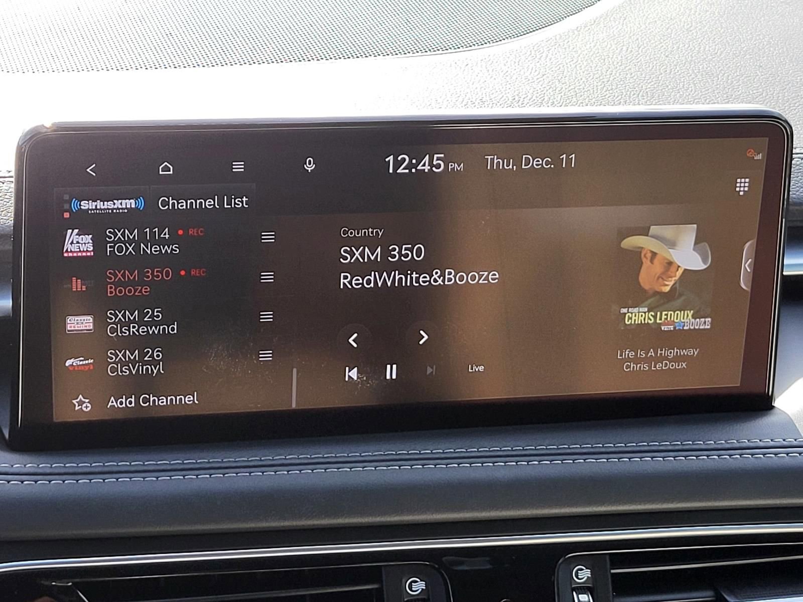 Used 2022 Genesis G70 3.3T image 26