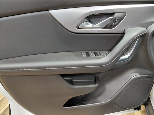 Certified 2025 Chevrolet Blazer LT AWD/4WD image 34