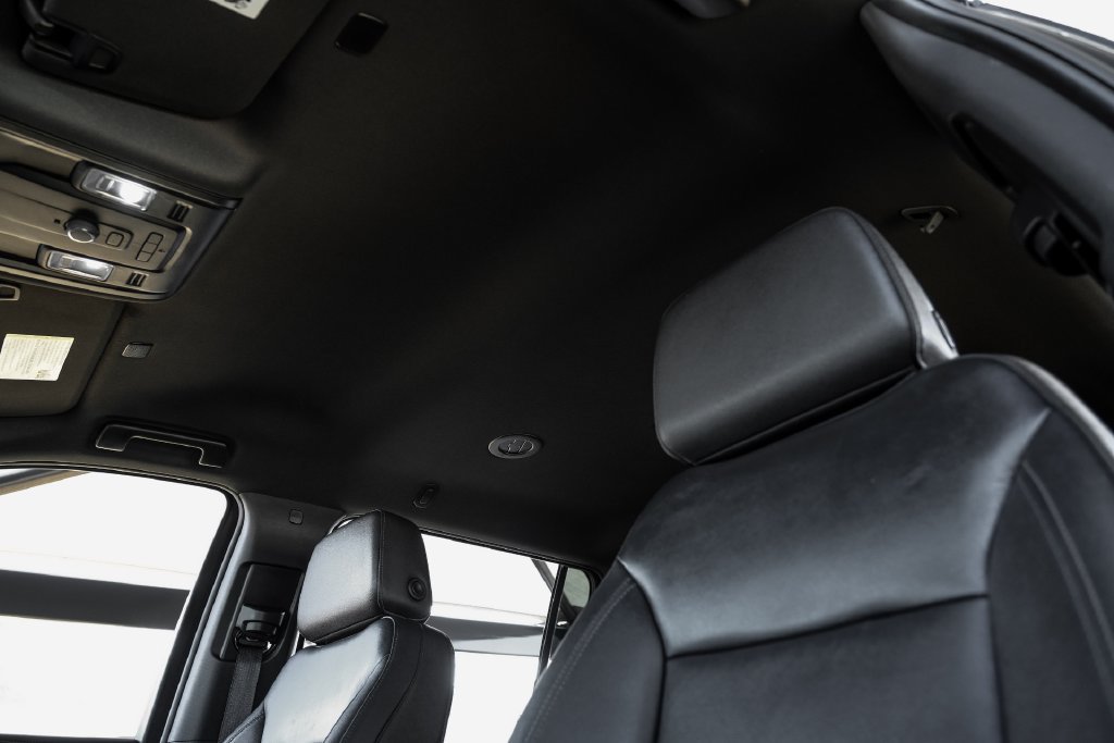 Used 2024 Chevrolet Suburban LT RWD image 32